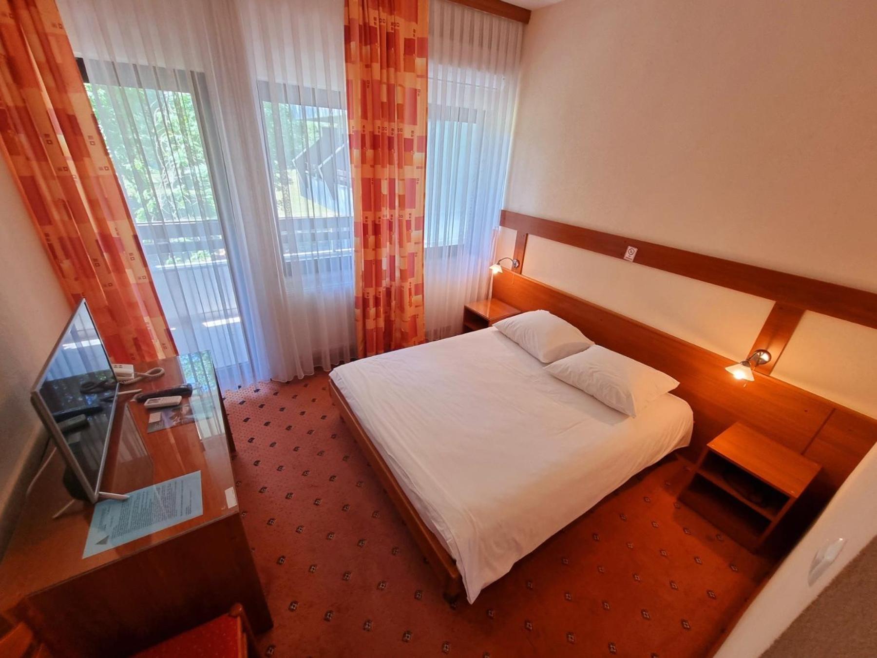 Hotel Ada Bihać Εξωτερικό φωτογραφία